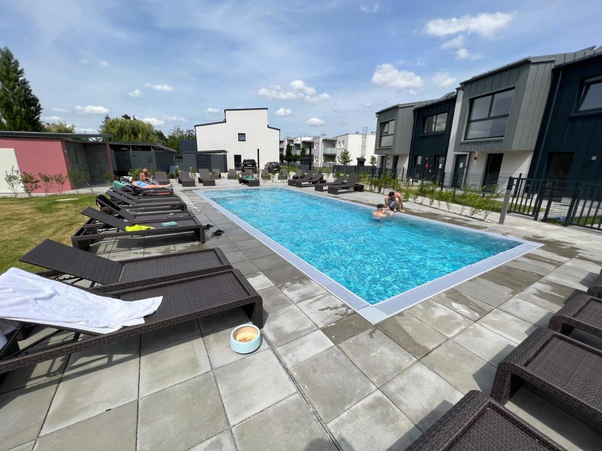 25H Spa-Residenz Best Sleep Privat Garden & Pools Neusiedl am See Exterior foto